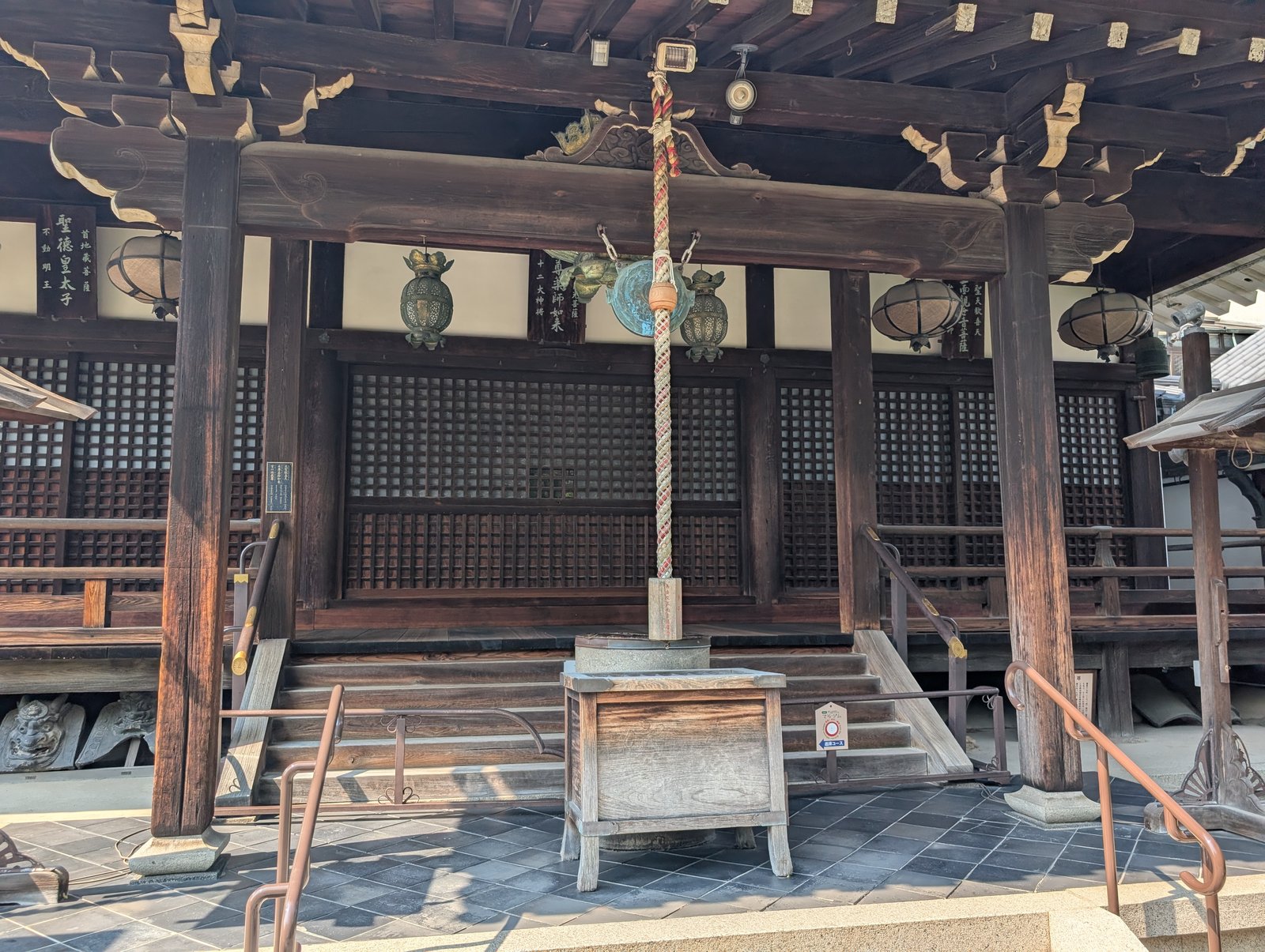 全興寺の本堂
